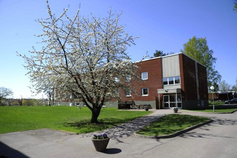 Logi Tuppen, Vandrarhem - Oskarshamns Folkhoegskola Dış mekan fotoğraf